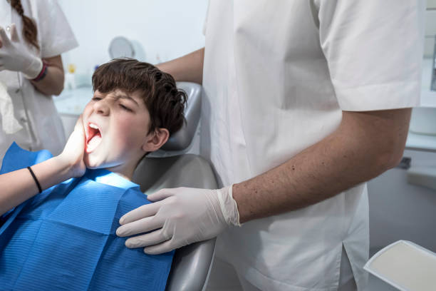 Best Emergency Tooth Extraction in Half Moon, NC
